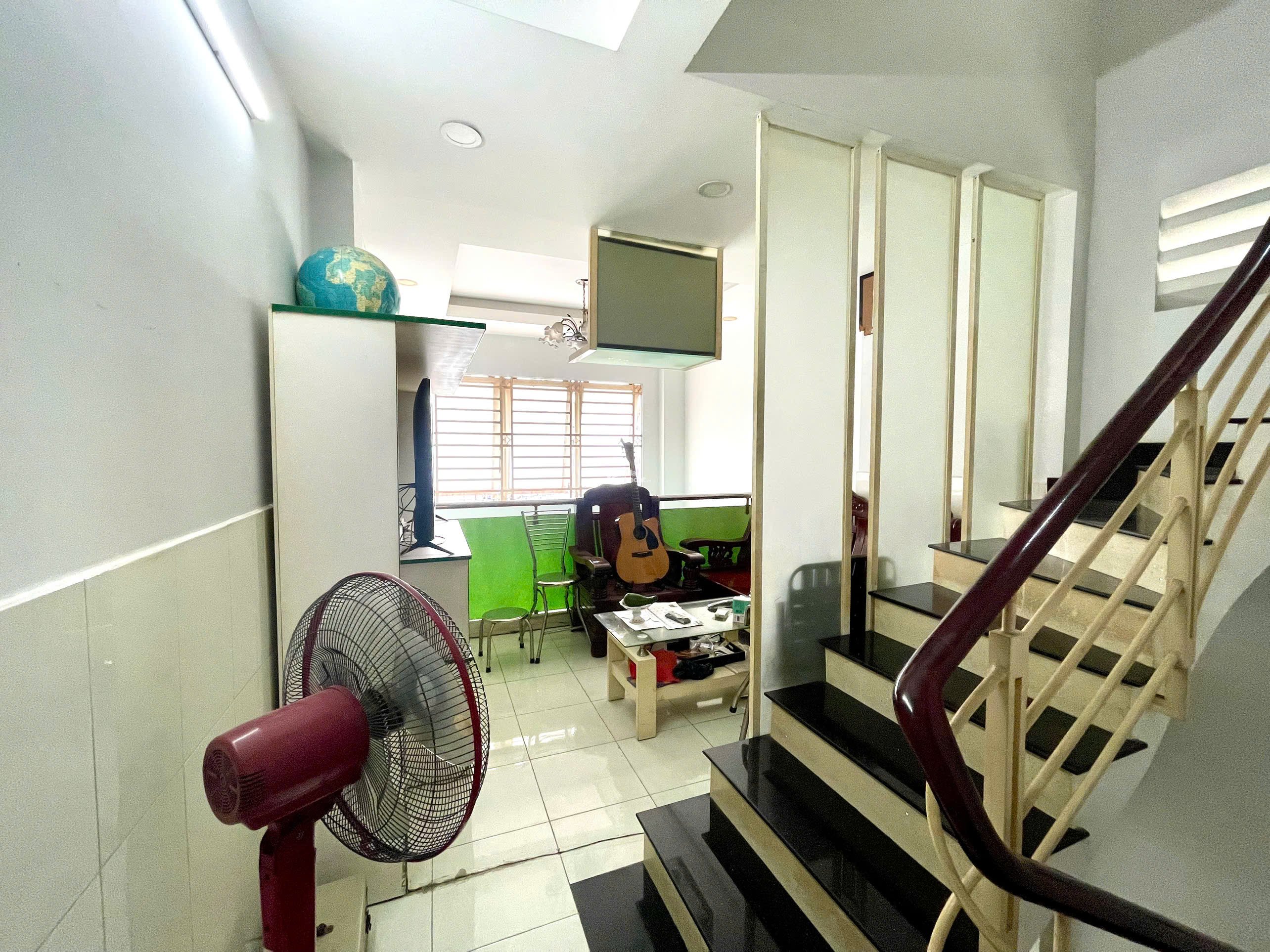 BÁN GẤP! NHÀ 5 TẦNG- HẺM XE HƠI 4M - LÔ GÓC THOÁNG MÁT- 6PN- DTSD 132M2- CHỈ 8.2 TỶ TL