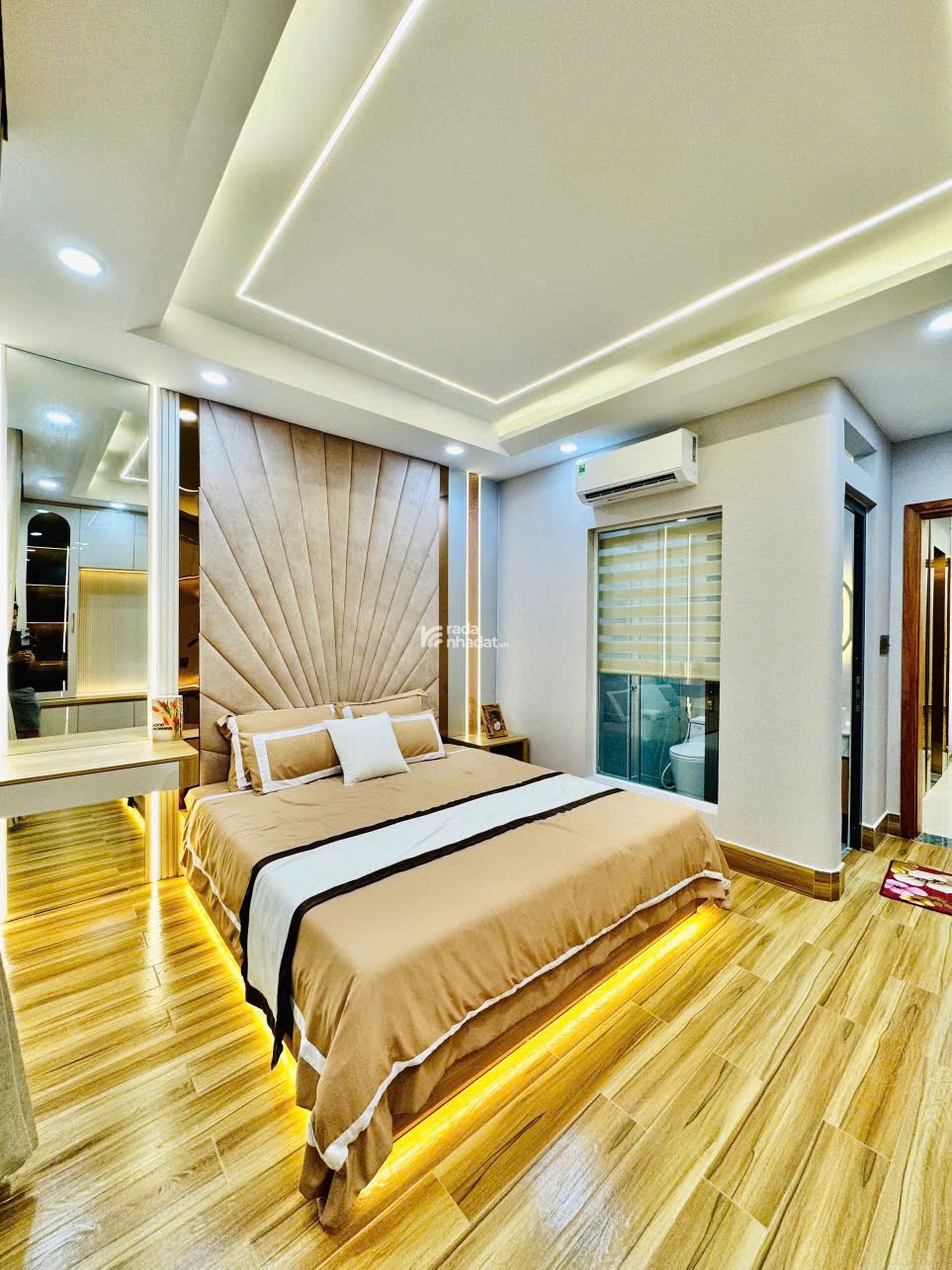 Nhà đẹp 6 lầu có T.Máy ngang 4.2m HXH Nguyễn Oanh 72m2 tặng NT gần ĐHCN chỉ 13.9 tỷ.  