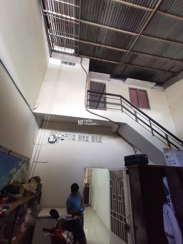 Bán nhà , 2 mặt tiền , dt 182 m2 , ngang 6m , khu chợ trung chánh , hóc môn , giá 11,5 tỷ