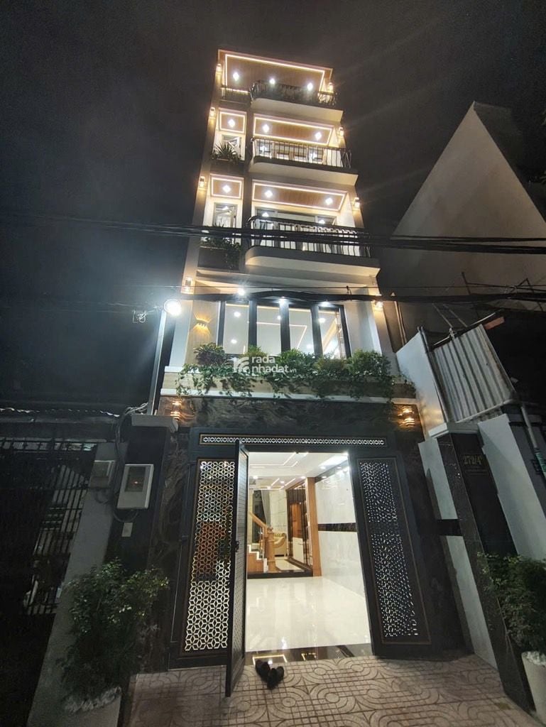 NHÀ MỚI ĐẸP - 5 TẦNG BTCT - THANG MÁY - GẦN SÁT MẶT TIỀN - THIÊT KẾ HIỆN ĐẠI - NỘI THẤT CAO CẤP.