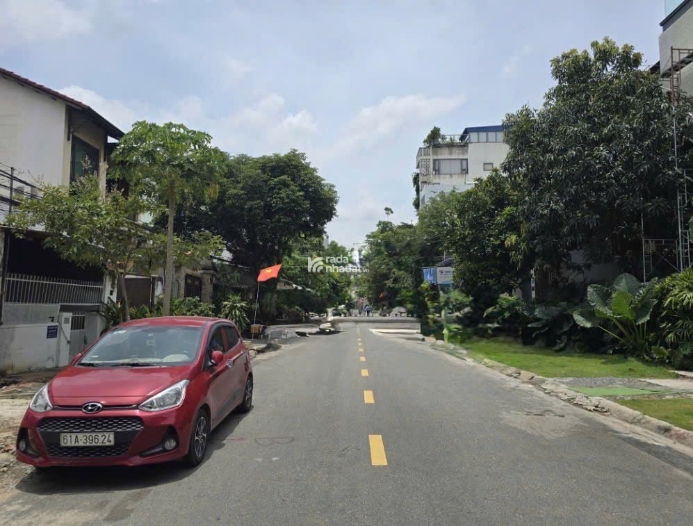 Gả GẤP em đất siêu đẹp ngay tại quận 2 với dt 210m2 chỉ với 63 tỷ. 