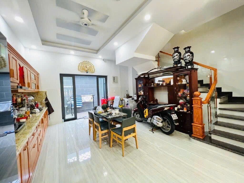 Bán Nhà Đường Lê Đình Quản - 3 Tầng Hoàn Công Chuẩn Chỉnh, HXH Đỗ Cửa , Quận 2, 9 tỷ 3