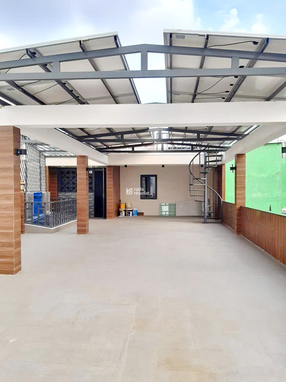 Bán CHDV 2 lầu gần mặt tiền đường Dương Bá Trạc P.2 Quận 8