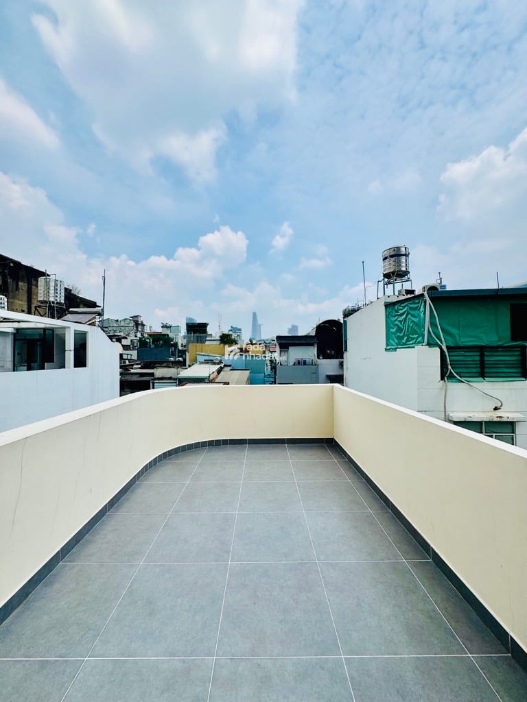 HIẾM - CHỈ 8.XTY CÓ NHÀ 4 TẦNG NGAY PHỐ ĐI BỘ BÙI VIỆN , TRUNG TÂM GIẢI TRÍ SẦM UẤT BẬT NHẤT QUẬN 1