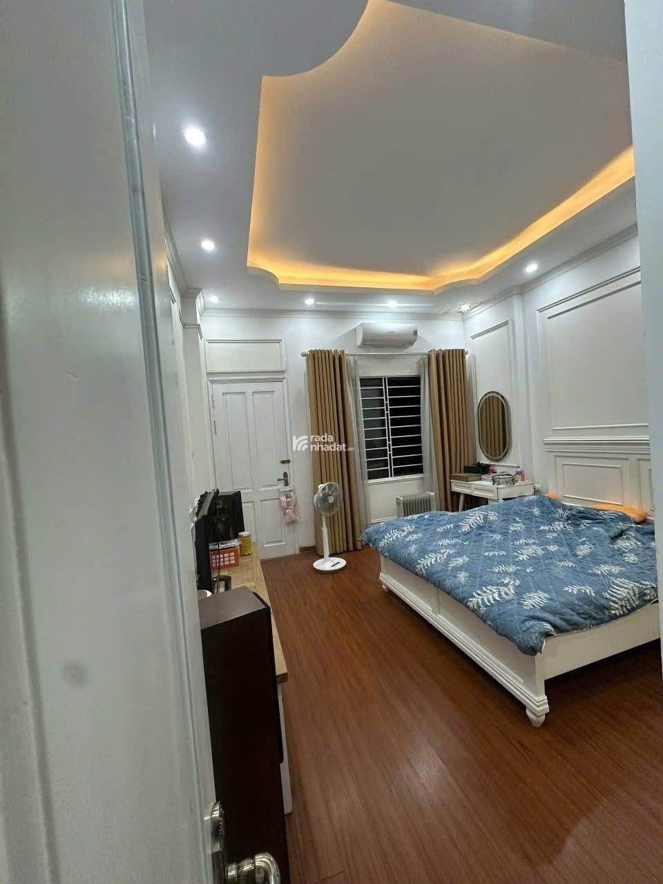 Bán nhà phân lô ngõ 3 Thái Hà 40m 4T MT 4m gara ô tô 2 mặt thoáng giá 14.3 tỷ
