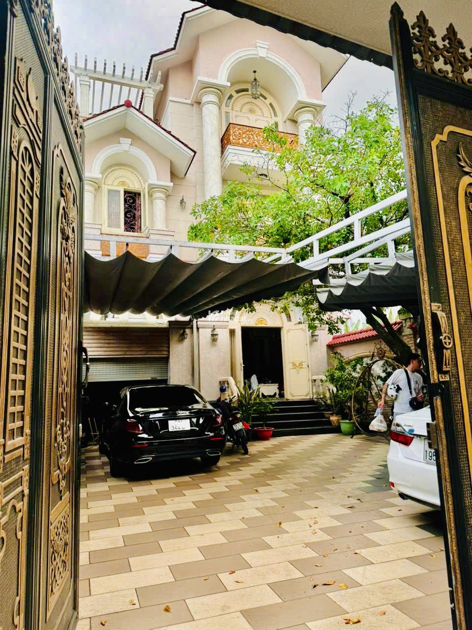 35 tỷ! Bán biệt thự đẹp 2 mặt hẻm Lê Quang Định, Bình Thạnh - 9.1x30m - 4 Tầng