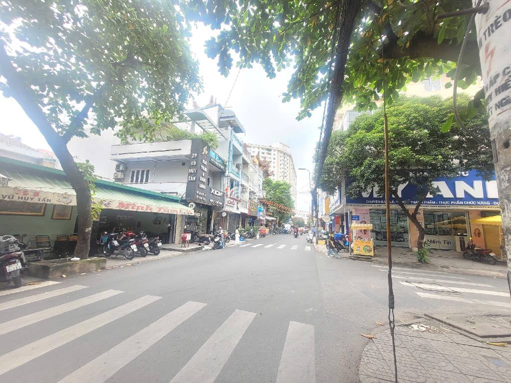 SÁT QUẬN 1, CHUNG CƯ VŨ HUY TẤN, BÌNH THẠNH, CÓ KC Ở NGAY. GIẢM 650TR CHỈ 2.7T 