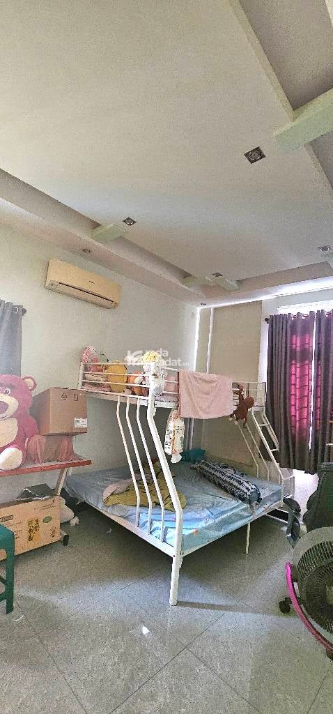 BÁN NHÀ NGAY CHỢ PHÚ LÂM - CÁCH MT 1 CĂN - NHÀ 4 TẦNG KIÊN CỐ - NỞ HẬU 