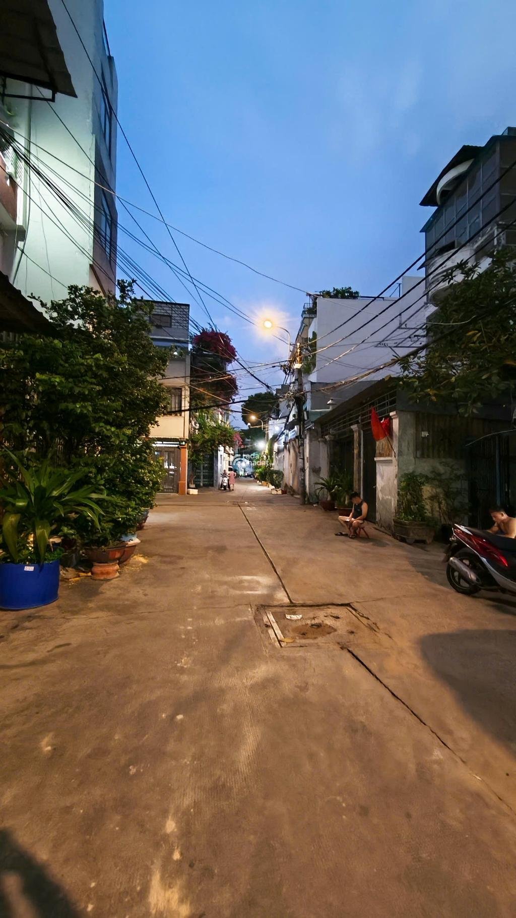 BÁN NHÀ VƯỜN LÀI TÂN PHÚ HẺM XE HƠI 125M2 12.X TỶ 5.1X25M TẶNG THIẾT KẾ 6 TẦNG 