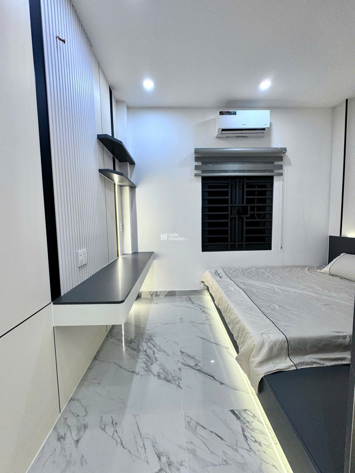 Nhà Đẹp 4 Lầu Bán Gấp, hẻm ô tô, đường Huỳnh Văn Nghệ, P. 15, Tân Bình, chỉ 8,1 tỷ TL