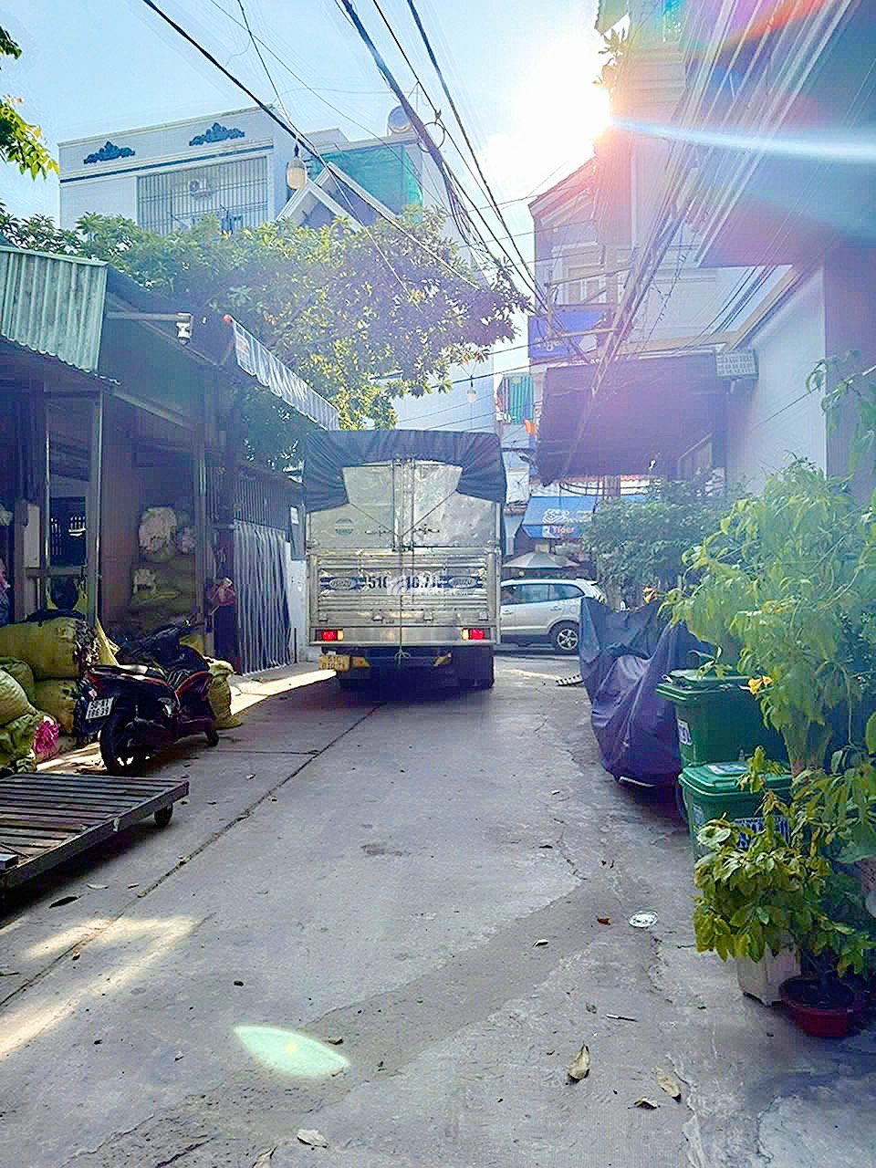 Bán nhà gần hương lộ 3 bình hưng hoà