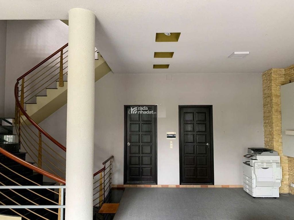 Cho thuê biệt thự bên sông mặt tiền đường số 10, sau lưng Gigamall Phạm Văn Đồng