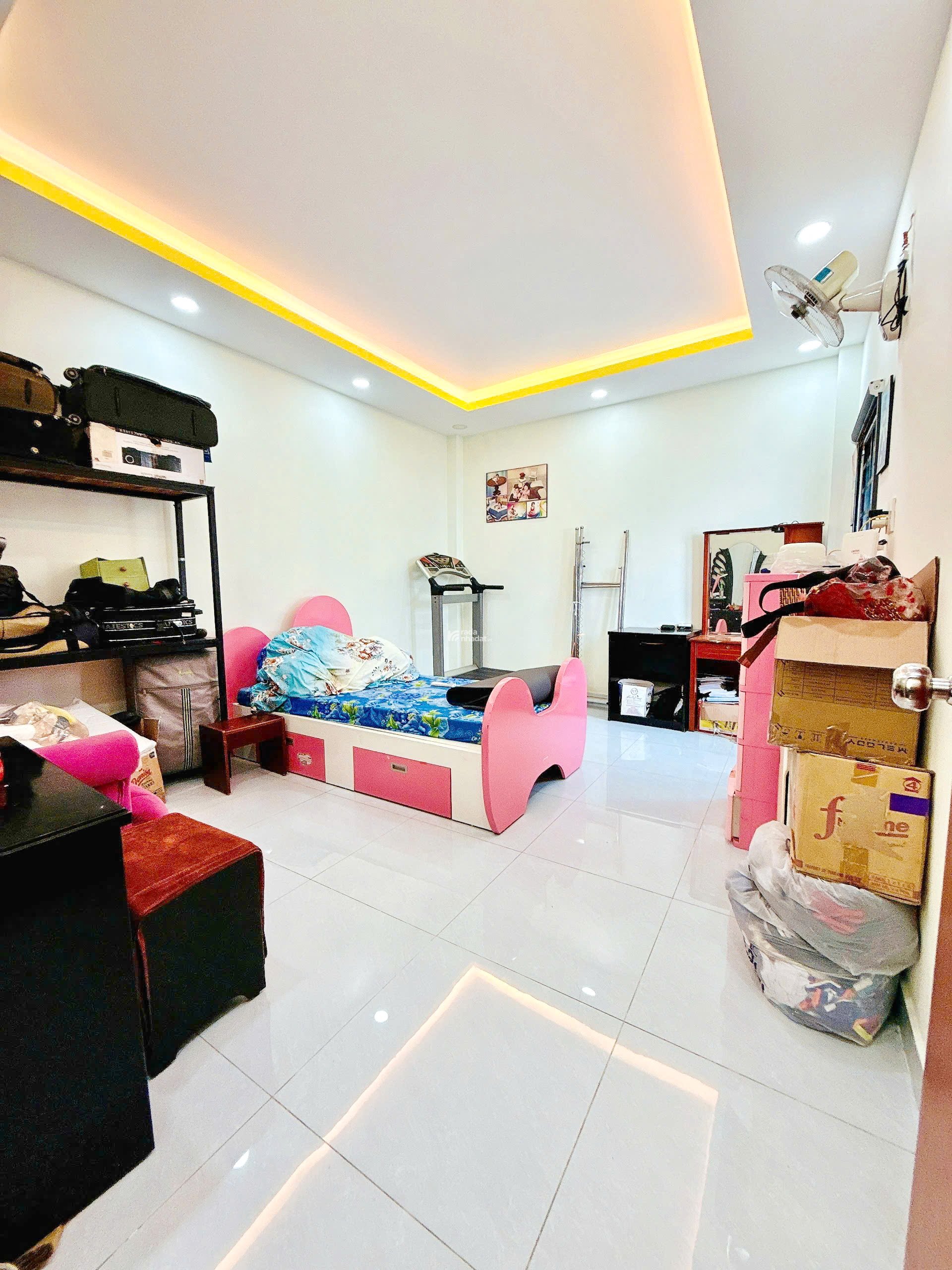 Bán nhà 2 lầu hẻm 4m đường Bông Sao P.5 Quận 8