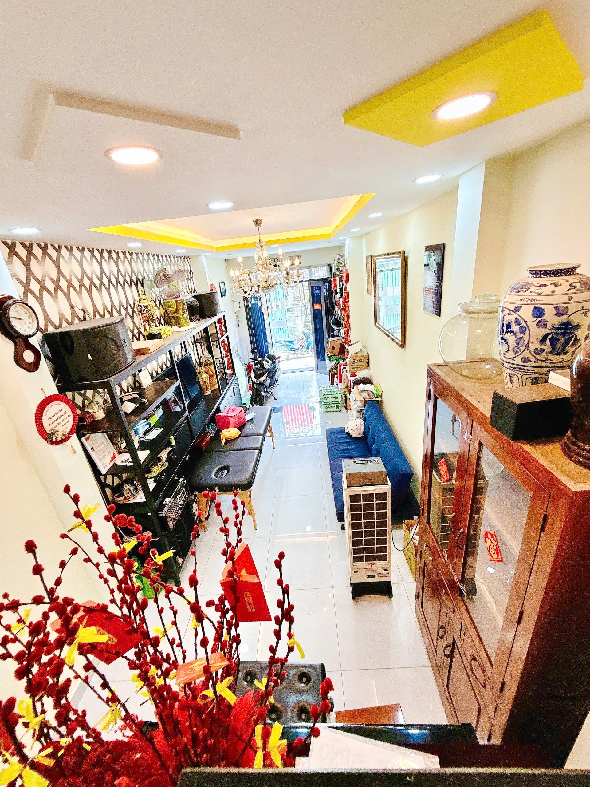 Bán nhà 2 lầu hẻm 4m đường Bông Sao P.5 Quận 8