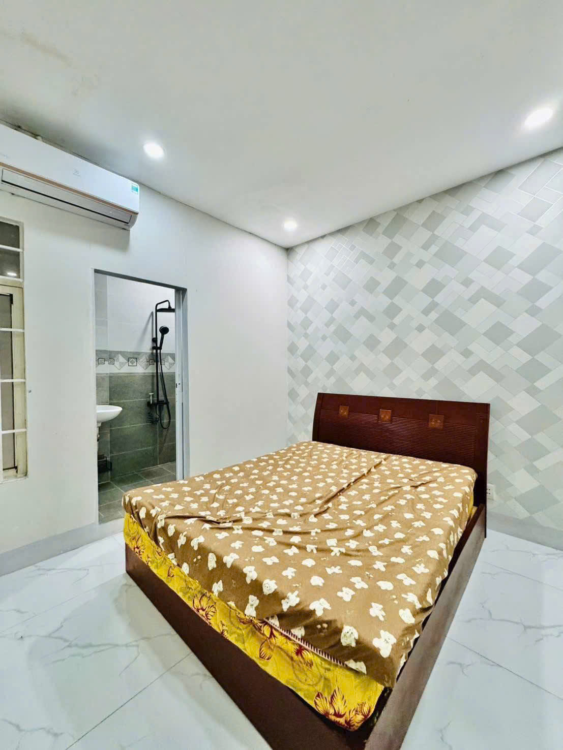 Chủ đi định cư cần bán gấp nhà đẹp Xô Viết Nghệ Tĩnh, Bình Thạnh, 48m2, 2PN 3WC, SHR giá 2 tỷ 850TL