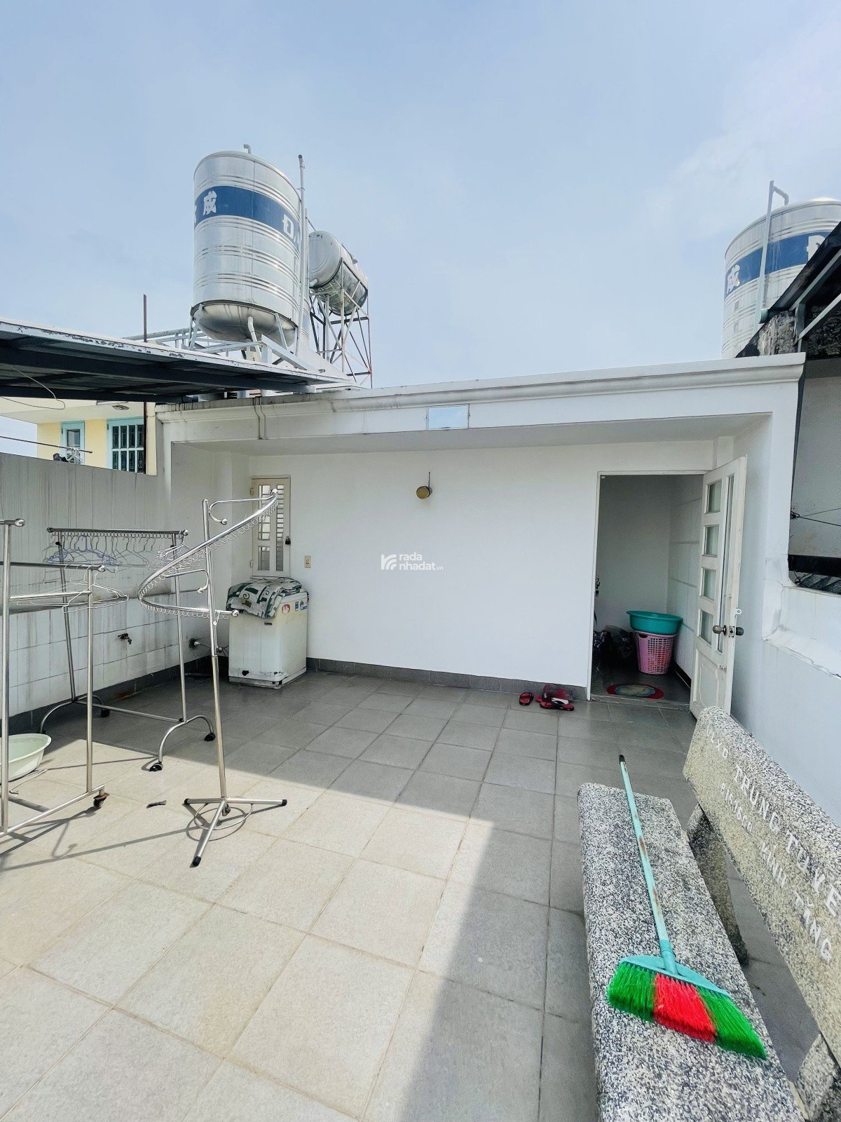 Nhà đẹp 4 lầu bán gấp, hẻm ô tô, đường Phan Huy Ích, P. 15, Tân Bình, chỉ 6,1 tỷ TL