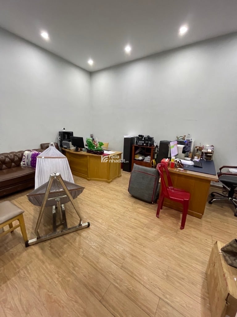 Bán nhà 3 tầng 200 M2 gần tân kỳ tân quý bình hưng hoà B