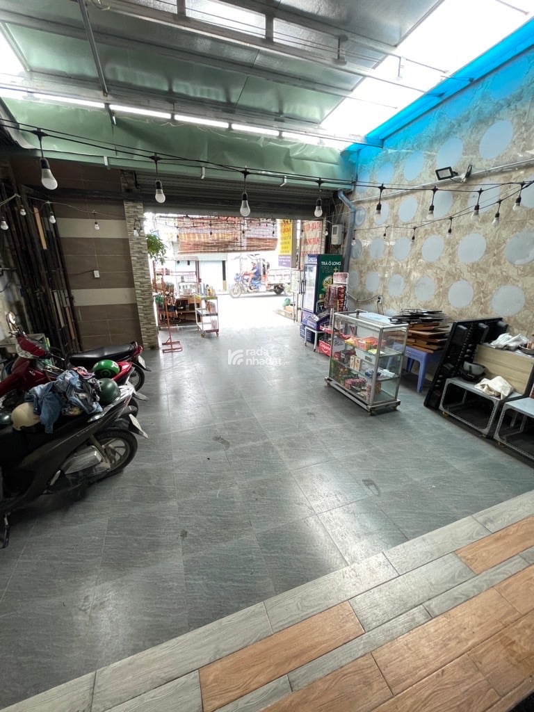 Bán nhà 3 tầng 200 M2 gần tân kỳ tân quý bình hưng hoà B