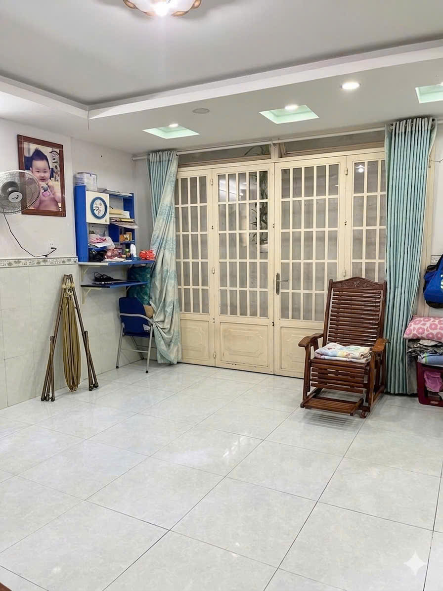 NHÀ 2 TẦNG NGANG 5.7M HIẾM - 2PN - 1 CĂN RA MẶT TIỀN - SỔ HỒNG RIÊNG - CHỈ 3.25 TỶ