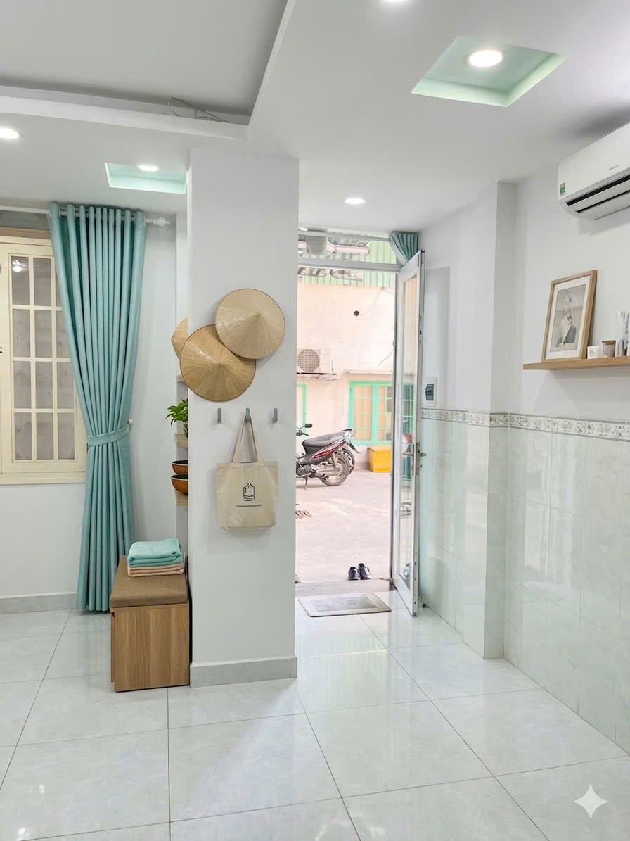 NHÀ 2 TẦNG NGANG 5.7M HIẾM - 2PN - 1 CĂN RA MẶT TIỀN - SỔ HỒNG RIÊNG - CHỈ 3.25 TỶ