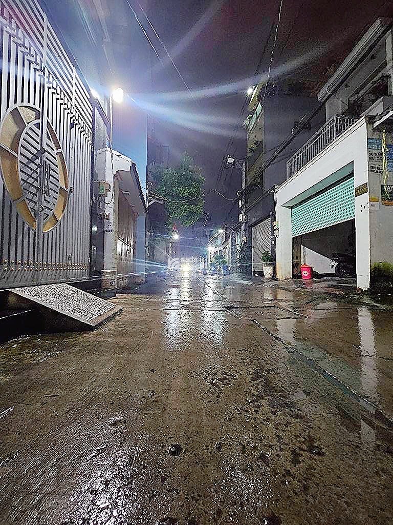 Bán nhà gần lê trọng tấn nguyễn thị tú bình hưng hoà B