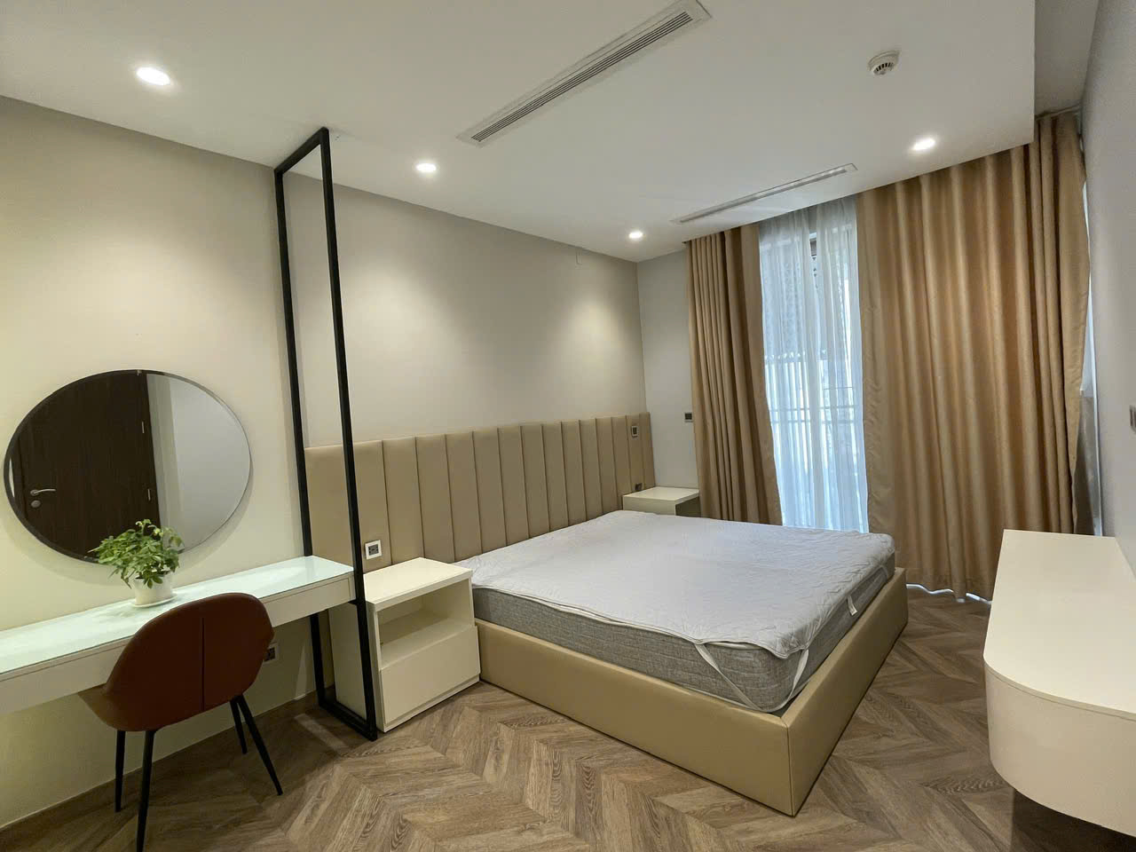 CHO THUÊ MIDTOWN THE PEAK - 130M2 - 3 PHÒNG NGỦ - NHÀ MỚI ĐƯỢC TÂN TRANG