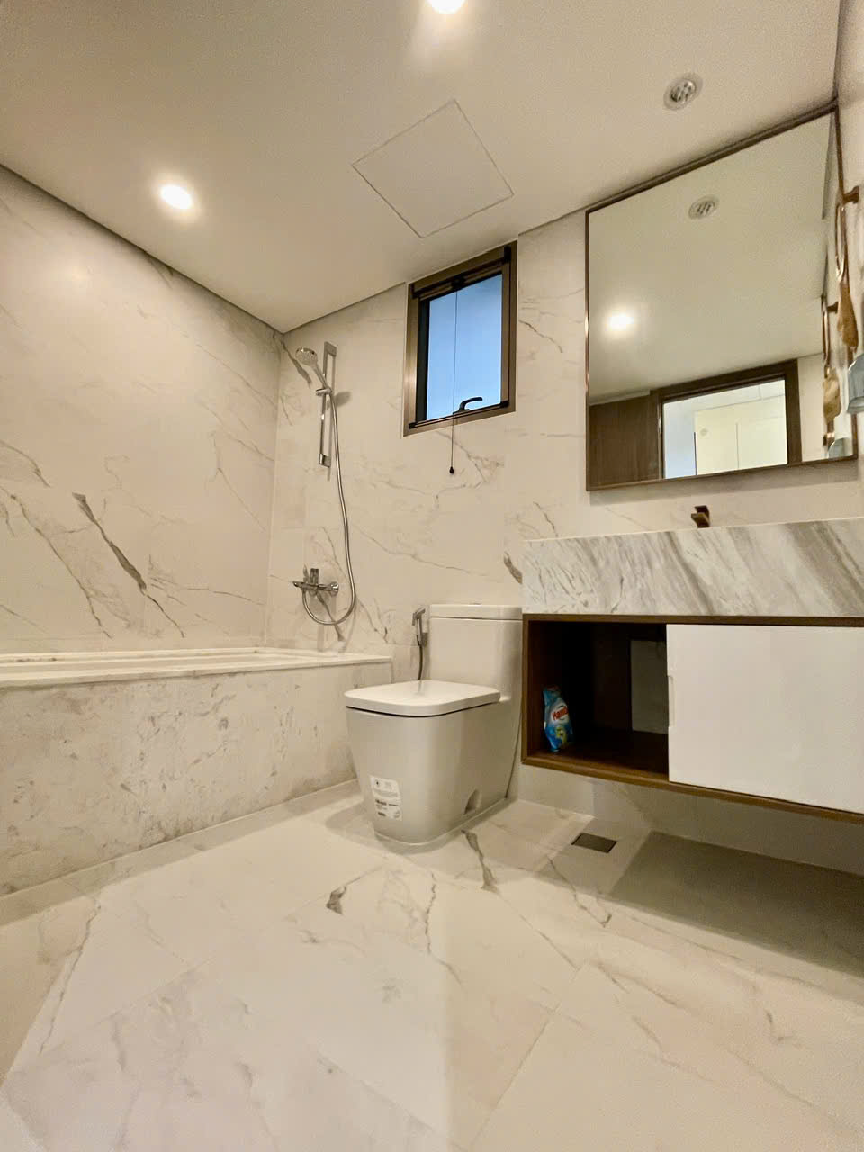 CHO THUÊ MIDTOWN THE PEAK - 130M2 - 3 PHÒNG NGỦ - NHÀ MỚI ĐƯỢC TÂN TRANG