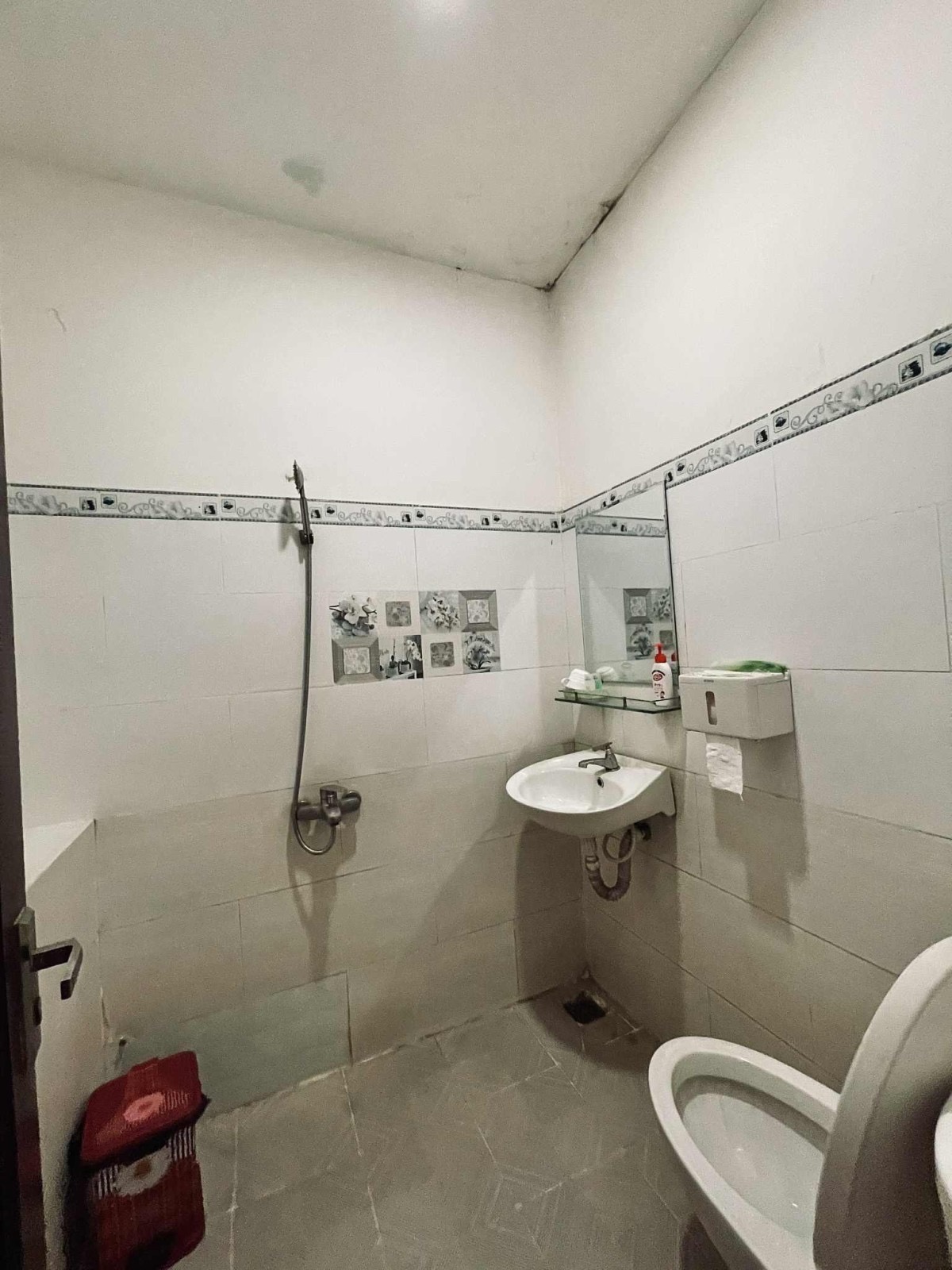 BÁN KHÁCH SẠN 16 PHÒNG - THANG MÁY - LÊ VĂN KHƯƠNG, HIỆP THÀNH, Q12 - THU NHẬP 80 TRIỆU/THÁNG 