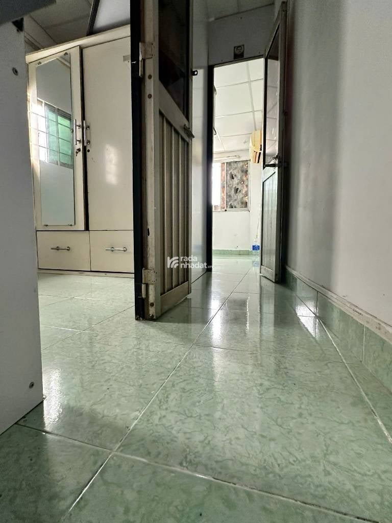 SÁT VÁCH QUẬN 1, HXH NGUYỄN CỬU VÂN, BÌNH THẠNH, 11M2 Ở NGAY. GIẢM 350TR CHỈ CÒN 1.6T TL 