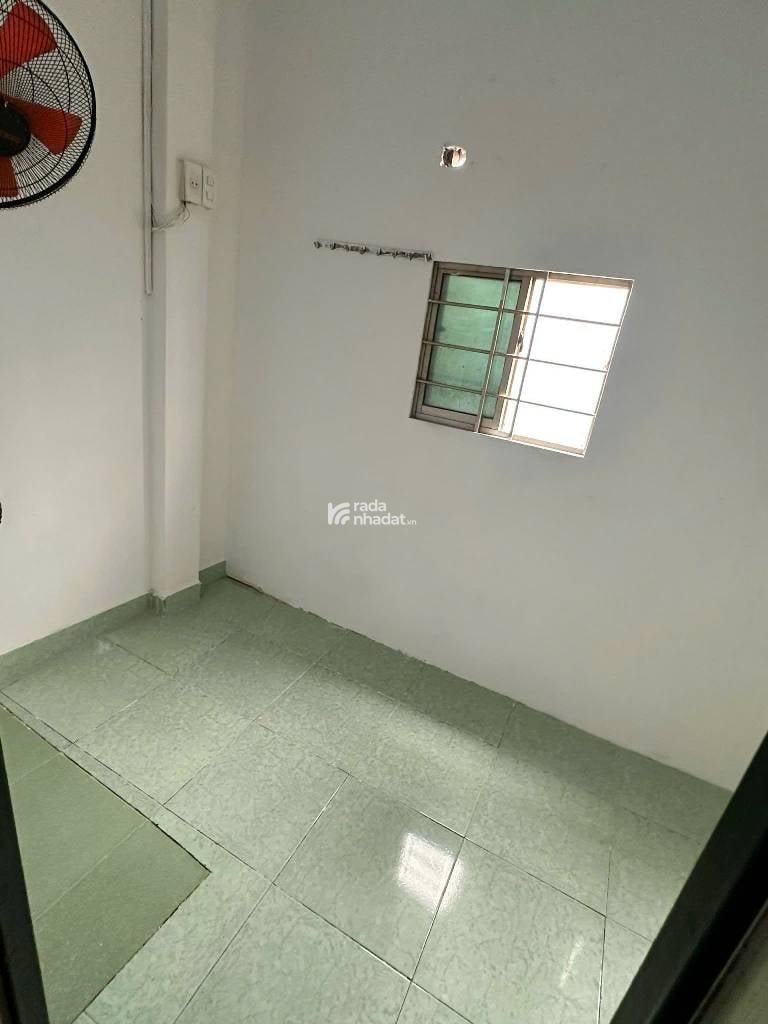 SÁT VÁCH QUẬN 1, HXH NGUYỄN CỬU VÂN, BÌNH THẠNH, 11M2 Ở NGAY. GIẢM 350TR CHỈ CÒN 1.6T TL 
