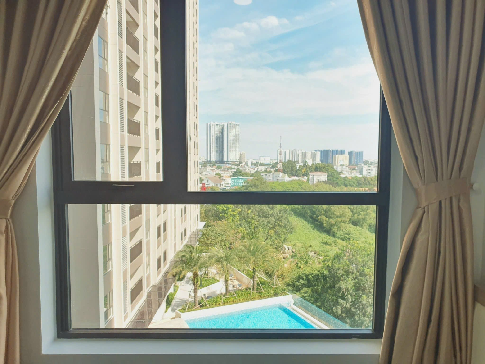 BÁN NGAY  Opal Skyline 2PN/2WC, 65m2, Full Nội Thất, Giá 2.45 Tỷ, Dọn Vào Ở Ngay