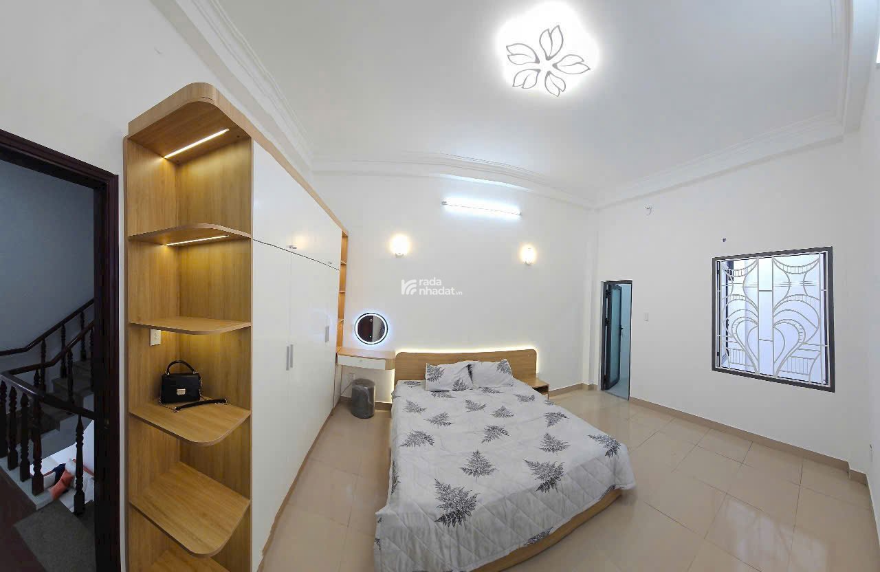BÁN NHÀ ĐƯỜNG TÂN THỚI NHẤT 1, 4x24m, 3 TẦNG, CÓ SÂN ĐỂ XE HƠI