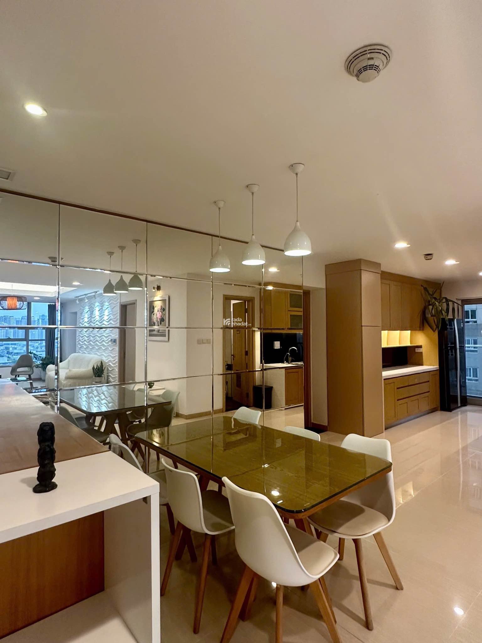 Chính chủ gửi bán căn hộ tòa MD Complex, DT 95m2, 2pn, 2 vs, đồ cb giá TT, LH Ms Trang 0981 245 ***