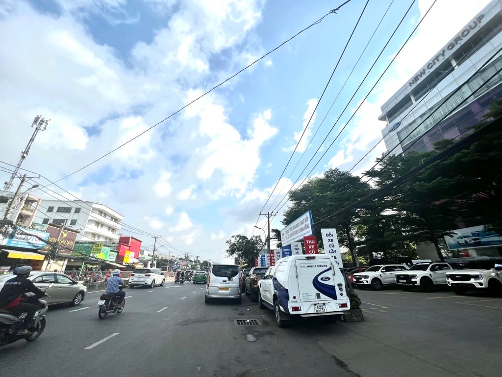 NHÀ MẶT TIỀN MỚI ĐẸP Ở NGAY, KD TỐT, 4 TẦNG GẦN CHỢ BÌNH TRIỆU, 4X31 CHỈ 17 TỶ.