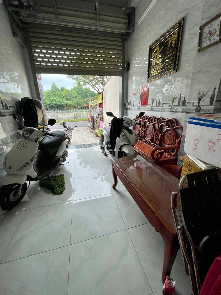 CHỈ HƠN 7 TỶ SỞ HỮU SIÊU PHẨM MẶT TIỀN LÒ GỐM - 5 TẦNG - NHÀ MỚI TINH DỌN Ở NGAY