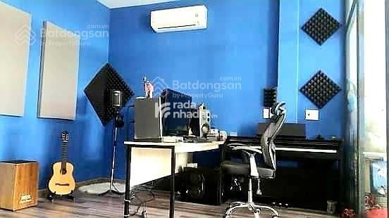 92.5m2 - Giá 13.6 tỷ - 4PN - Nhà phố khu Đức Khải đường D1, Q7