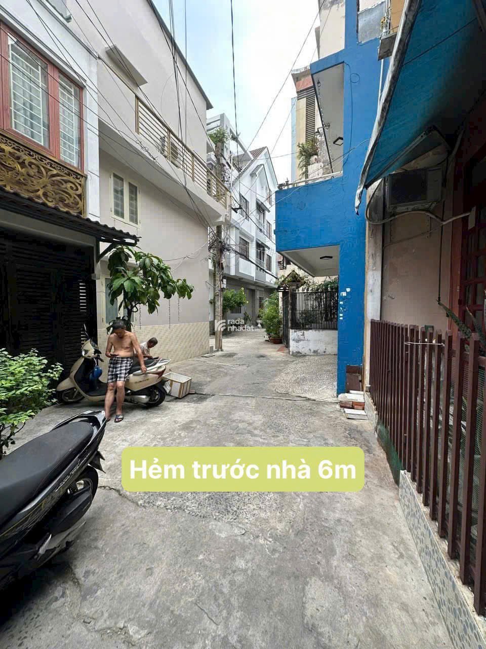 BÁN NHÀ 2 LẦU ĐÚC, HẺM XE HƠI HUỲNH THIỆN LỘC, TÂN PHÚ, DT 4 X 4.5M, GIÁ BÁN 2.85 TỶ