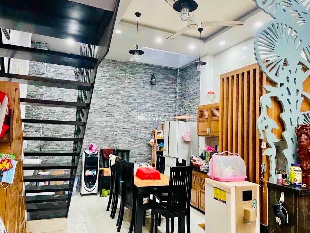BIỆT THỰ ĐẸP TÂ.N SƠ.N NHÌ 4 TẦNG NGANG 8M ĐƯỜNG 7M THÔNG NHỈNH 14 T.Ỷ