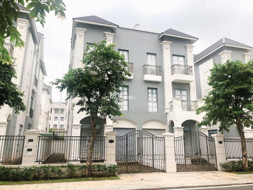 BIỆT THỰ SONG LẬP DIỆN TÍCH 227m2, VỊ TRÍ ĐẸP GẦN CÔNG VIÊN & KHU THƯƠNG MẠI