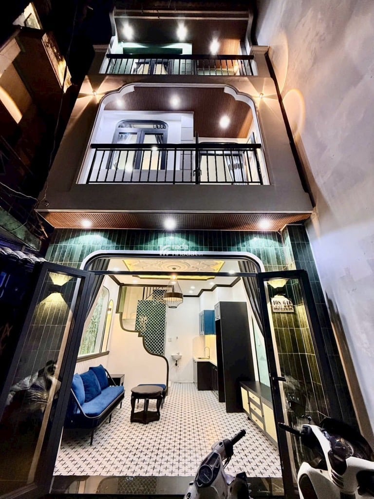 NHÀ GIÁ RẺ THÍCH QUẢNG ĐỨC, PHÚ NHUẬN, 4 TẦNG TIỆN MỚI Ở NGAY. GIẢM 200TR CHỈ CÒN 5T 