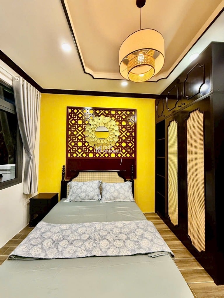 NHÀ GIÁ RẺ THÍCH QUẢNG ĐỨC, PHÚ NHUẬN, 4 TẦNG TIỆN MỚI Ở NGAY. GIẢM 200TR CHỈ CÒN 5T 