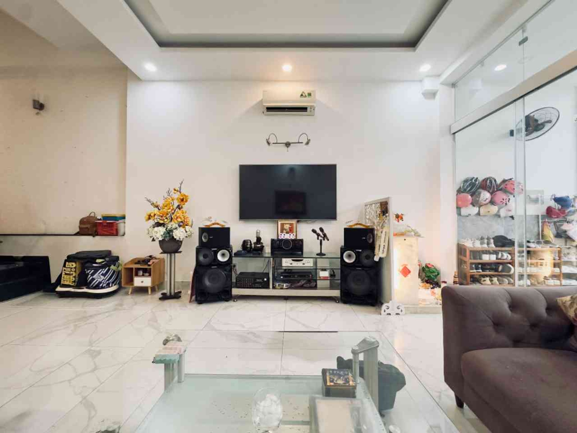 NGAY SÂN BAY, TRƯỜNG SA, PHÚ NHUẬN, 3 TẦNG CÓ KC Ở NGAY. GIẢM 350TR CHỈ 27.7T