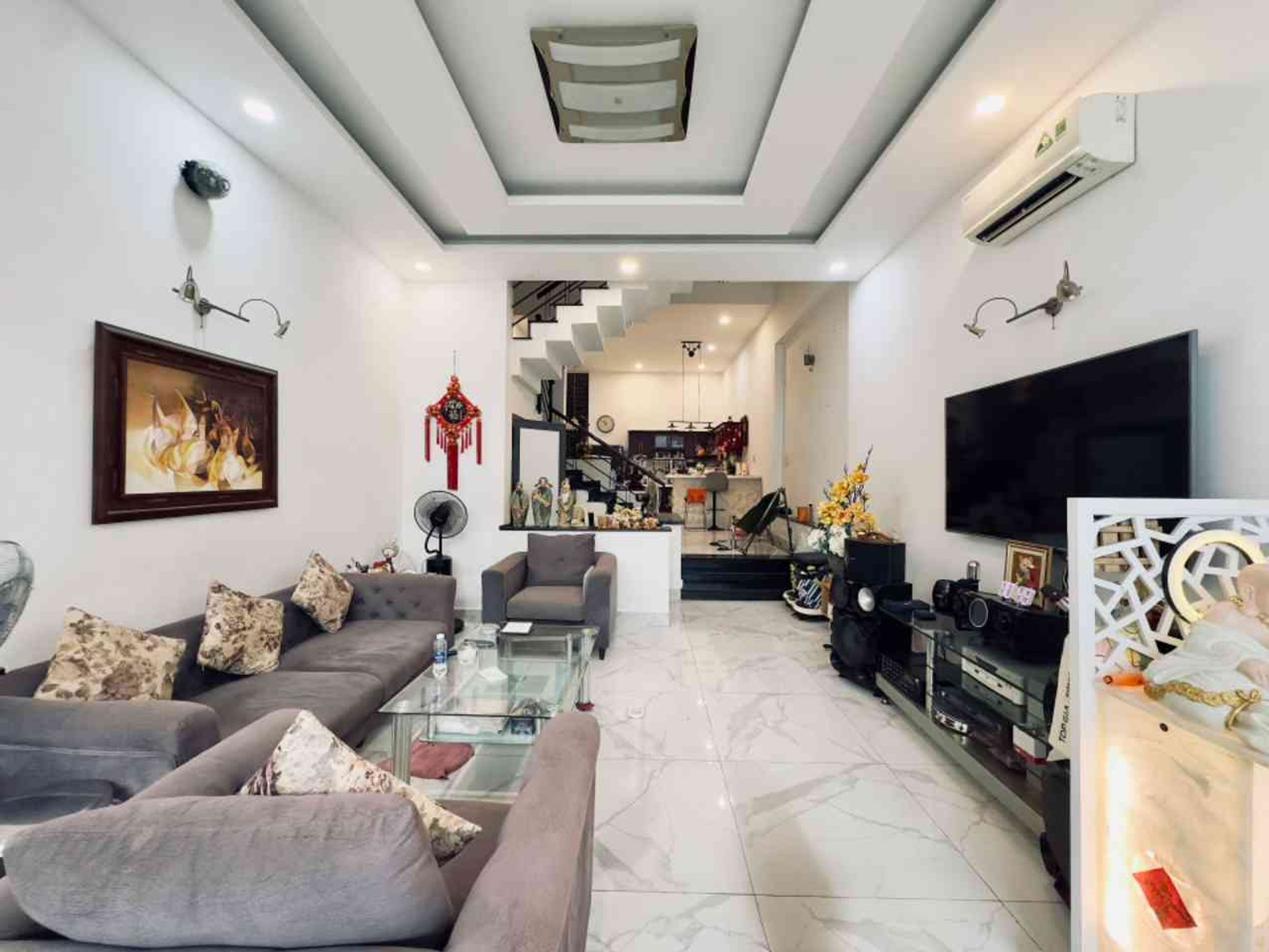 NGAY SÂN BAY, TRƯỜNG SA, PHÚ NHUẬN, 3 TẦNG CÓ KC Ở NGAY. GIẢM 350TR CHỈ 27.7T