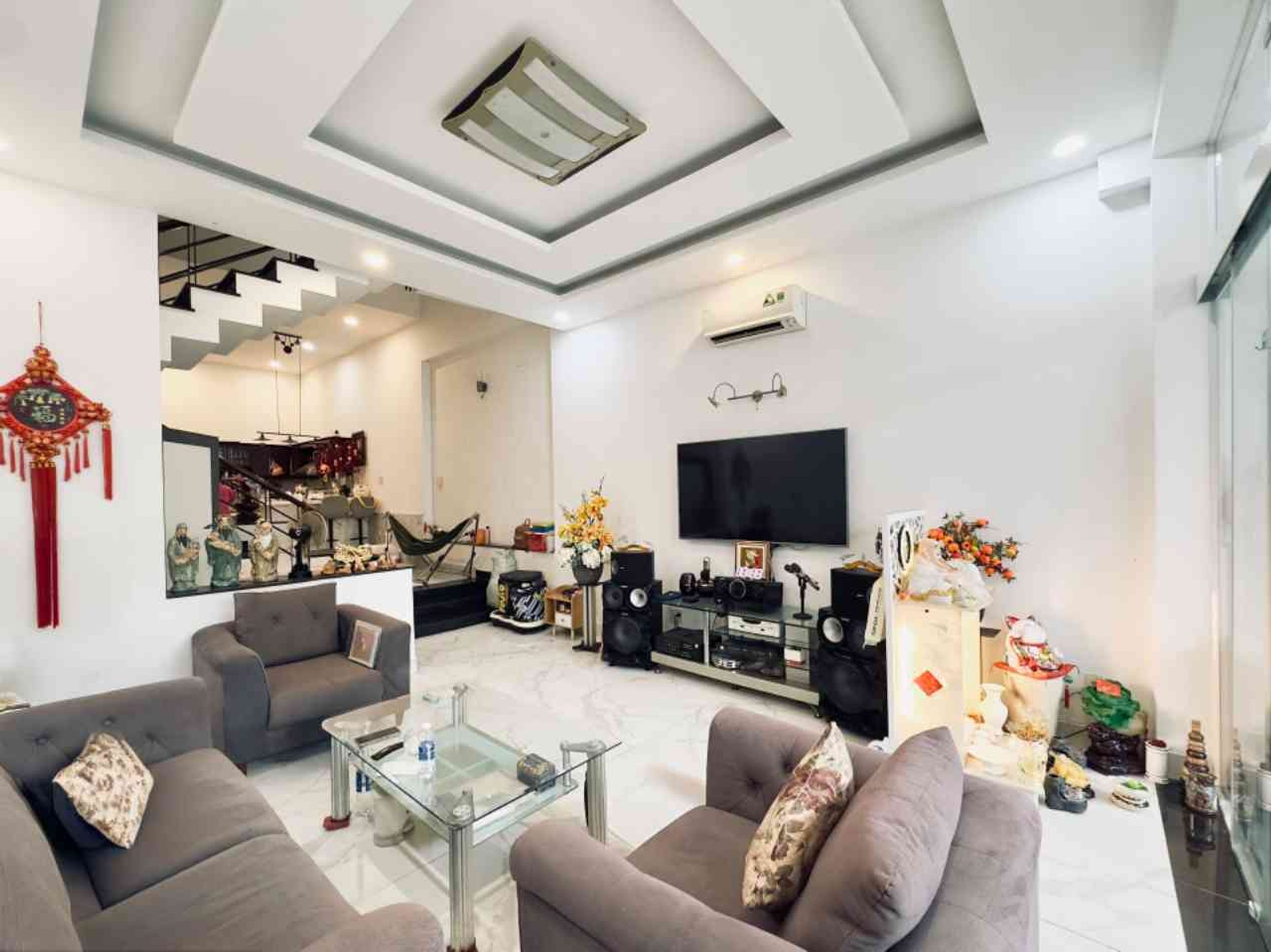 NGAY SÂN BAY, TRƯỜNG SA, PHÚ NHUẬN, 3 TẦNG CÓ KC Ở NGAY. GIẢM 350TR CHỈ 27.7T