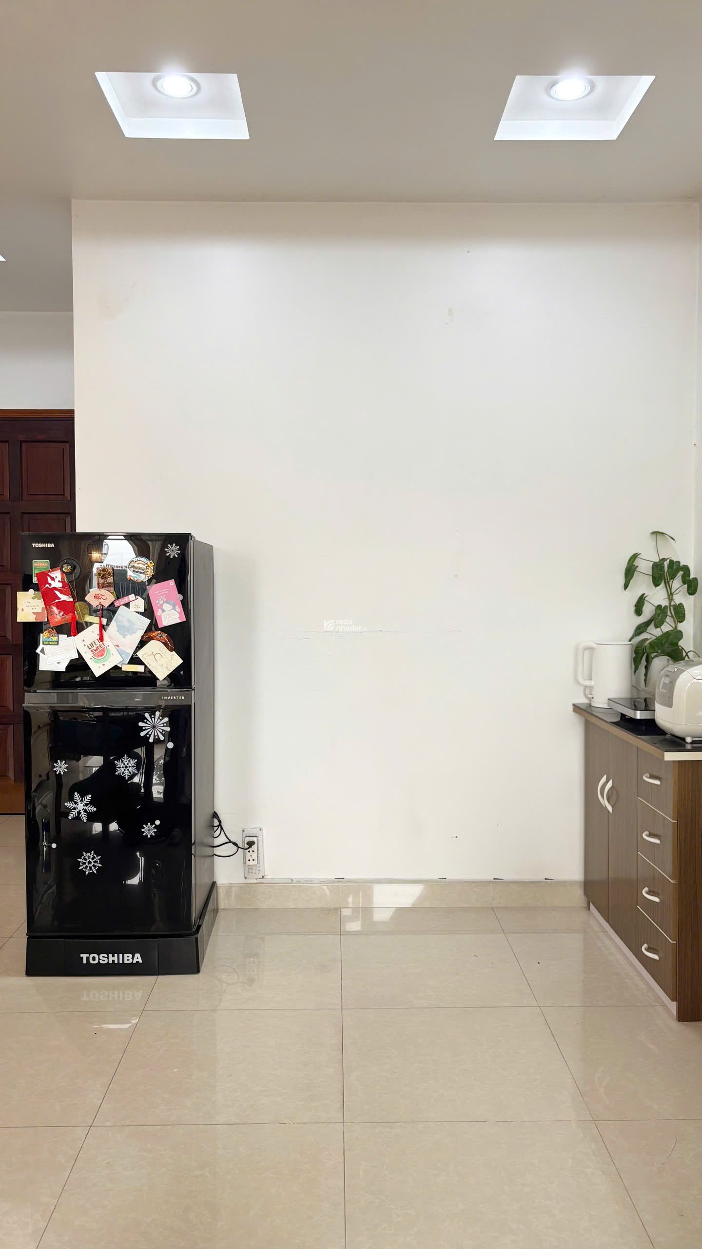 Cho thuê căn hộ quận 1, phường Tân Định, có thang máy, ban công view đẹp