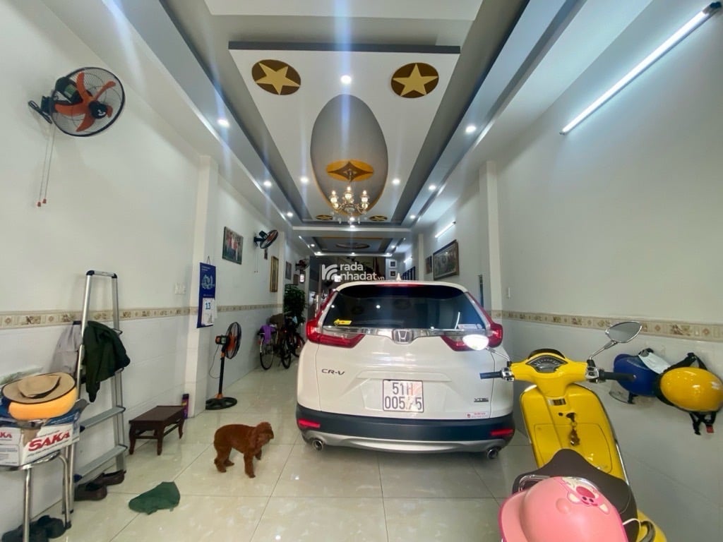  NHÀ 2 LẦU NGANG 4.2M  25M NGAY TRUNG TÂM QUẬN 6