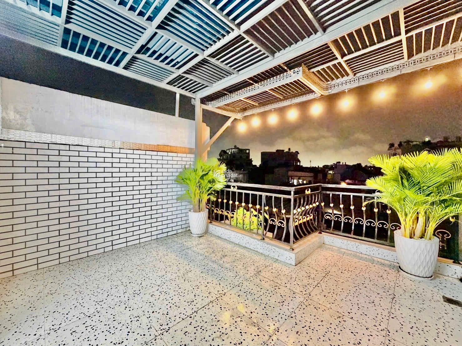 Lâu lâu mới có 1 căn đẹp gửi bán gấp! Hẻm xe hơi 4 lầu 4tỷ 50m2 Quang Trung, Phường 8, Quận Gò Vấp 