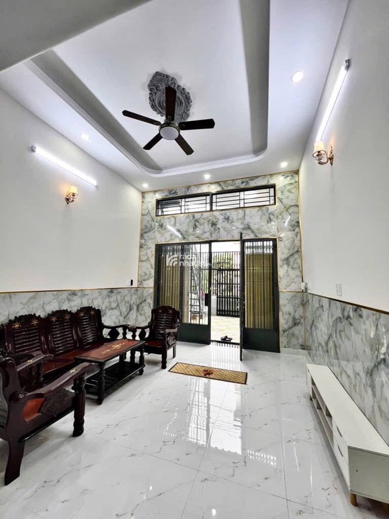 Nhà mới 3 tầng, HXH 8m đường Tây Lân, 3 phòng ngủ 2 Wc Nội thất cao cấp xịn xò - 4.5 tỉ TL 