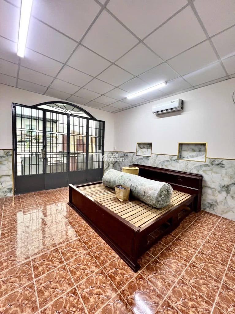 Nhà mới 3 tầng, HXH 8m đường Tây Lân, 3 phòng ngủ 2 Wc Nội thất cao cấp xịn xò - 4.5 tỉ TL 