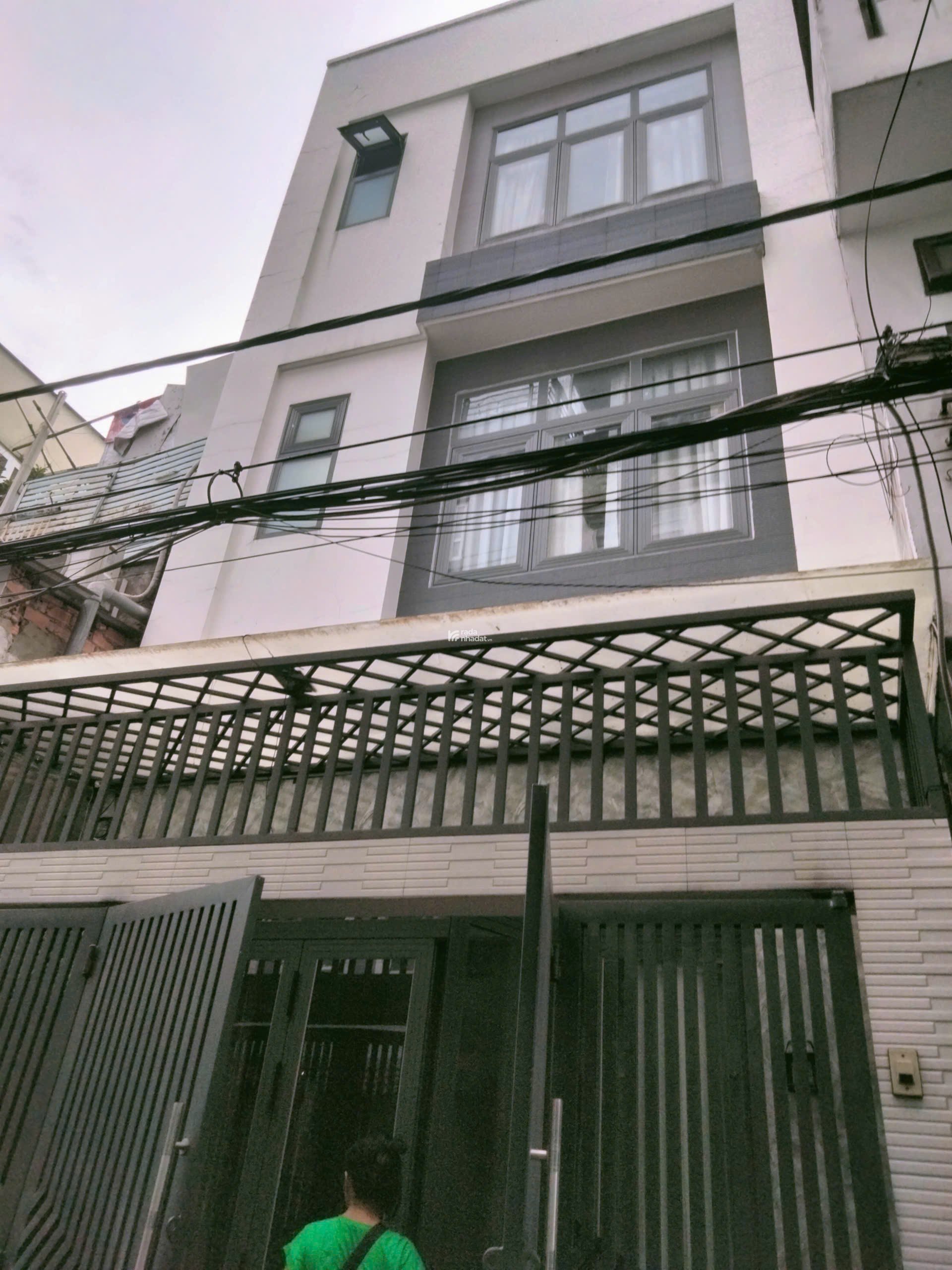 Hẻm 4m Cách Mạng Tháng 8, 45m2, ngang 4.5m, 4 tầng mới tặng nội thất, chỉ 7.4 tỷ